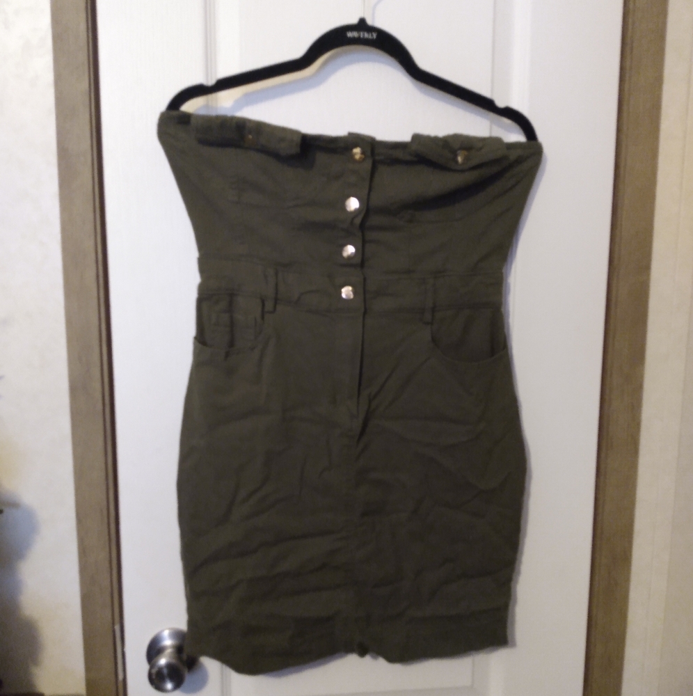 Green strapless dress from Haute Monde